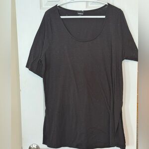 Black 3/4 sleeve shirt